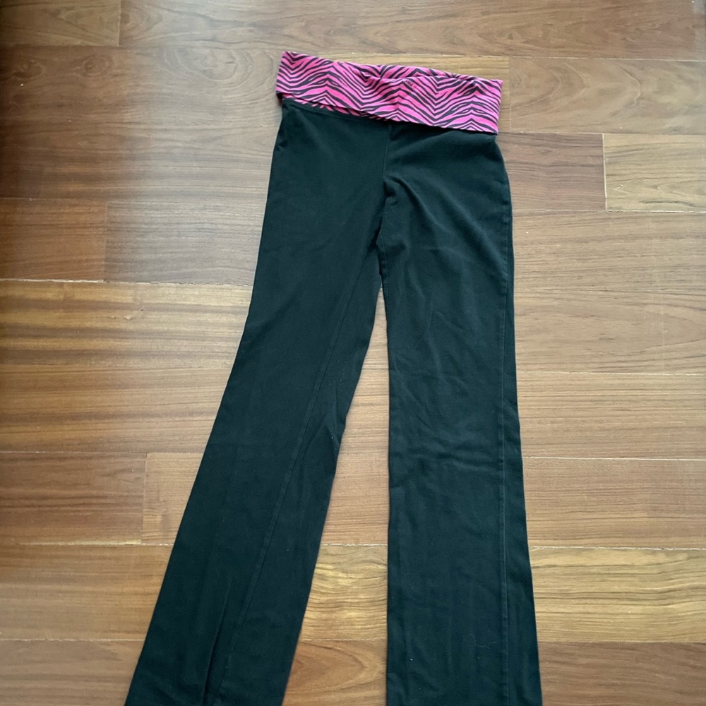 Victoria’s Secret PINK yoga pants